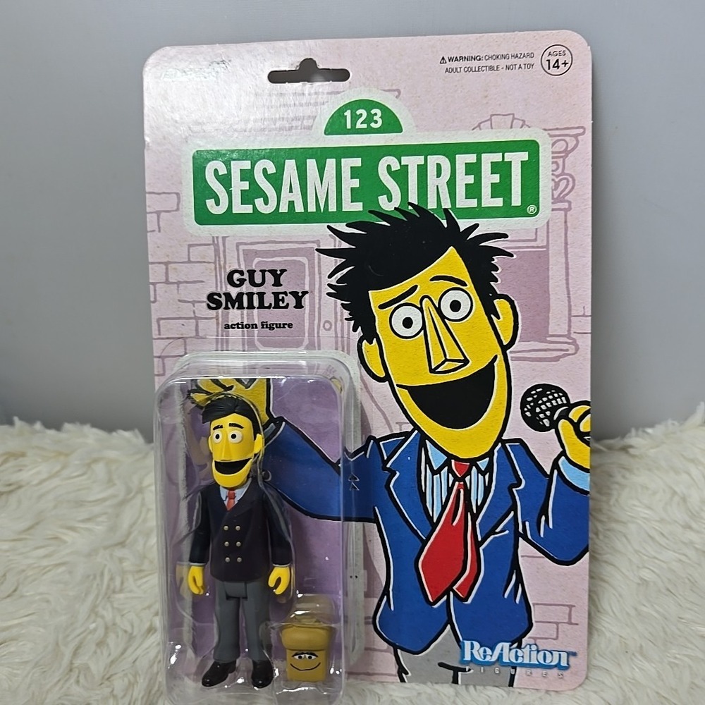 Super7 Sesame Street GUY SMILEY Action Figure Toy w/ Bread Loaf 3.75" ReAction